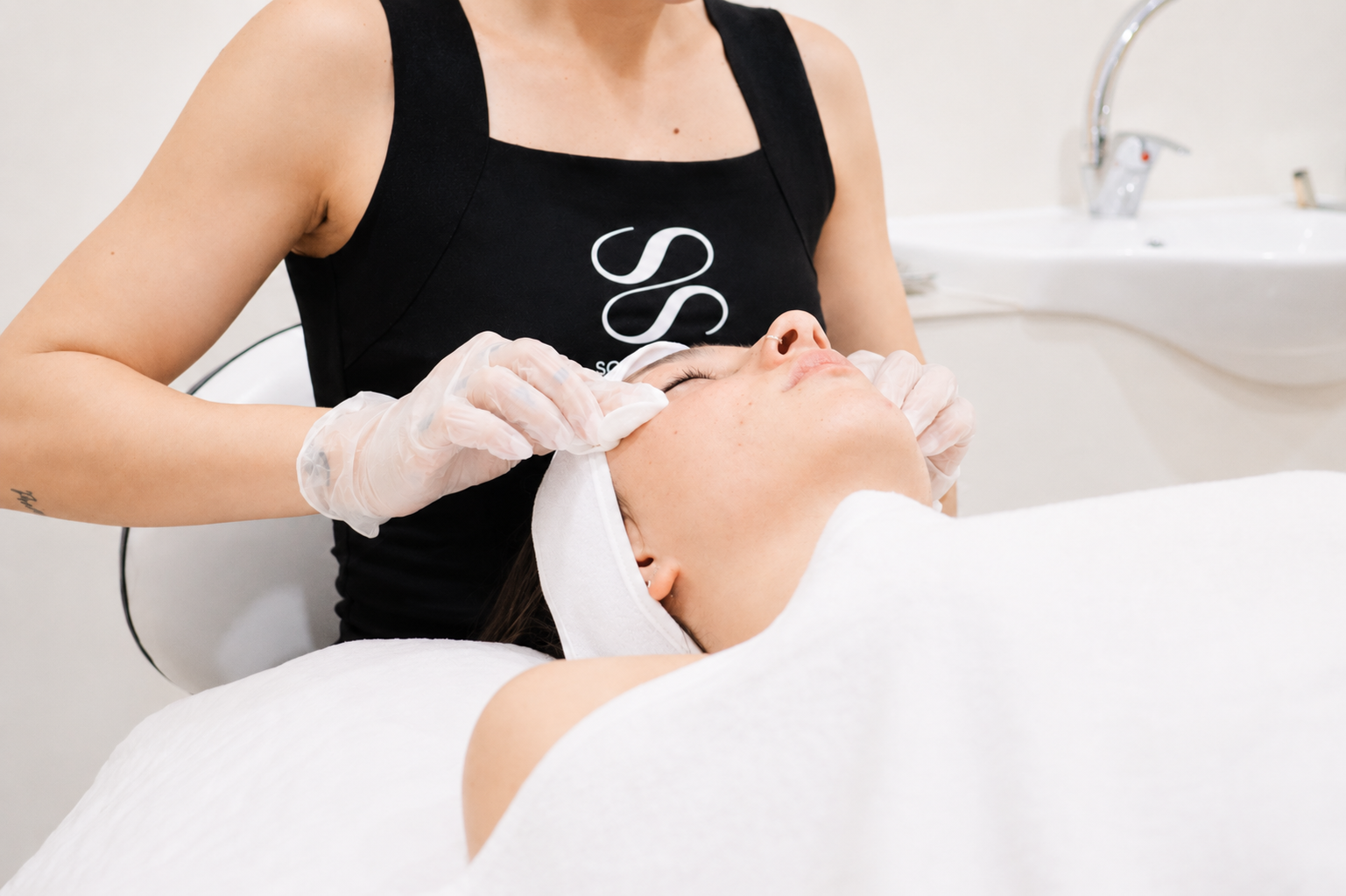 Hydrating Facial (HydraFacial) at Sesto Senso, holistic wellness centre in Limassol